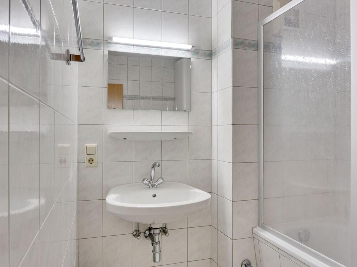 Comfortable Apartment In Zell Am See Near Forest Exterior foto